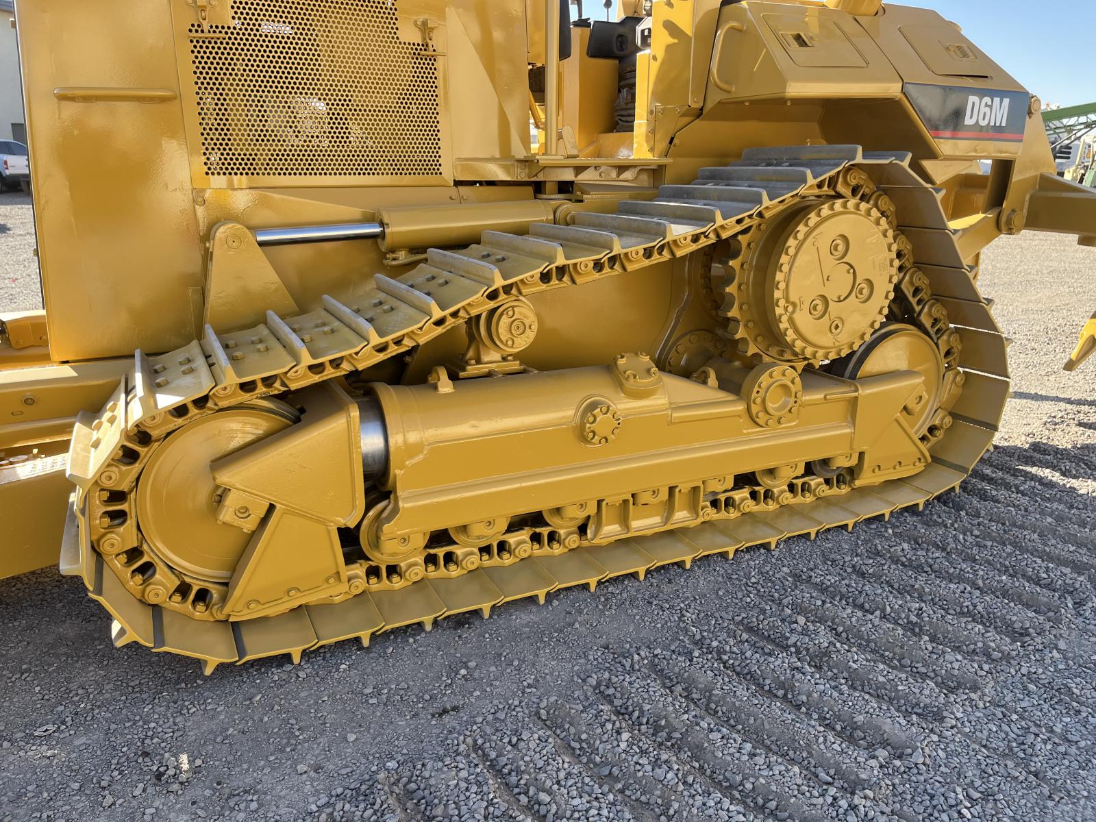 CATERPILLAR D6M